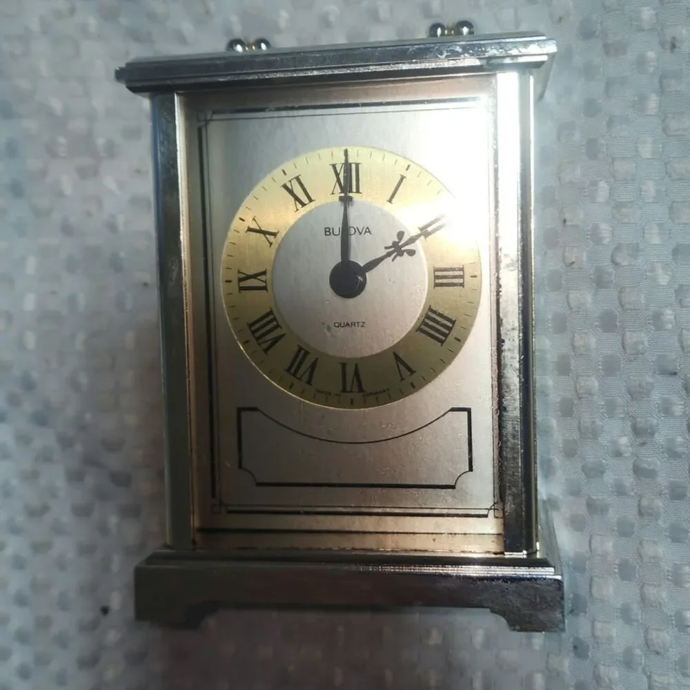 VINTAGE BULOVA EUC RETRO METAL MANTEL CLOCK